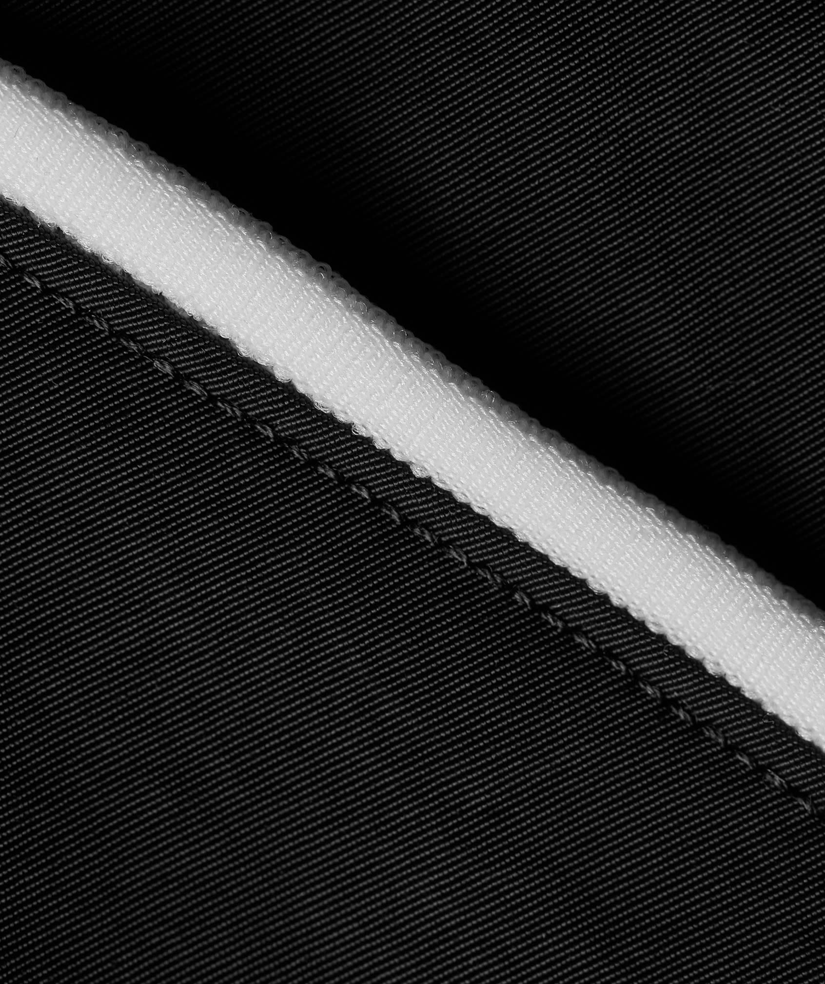 BLACK & WHITE DESIGN