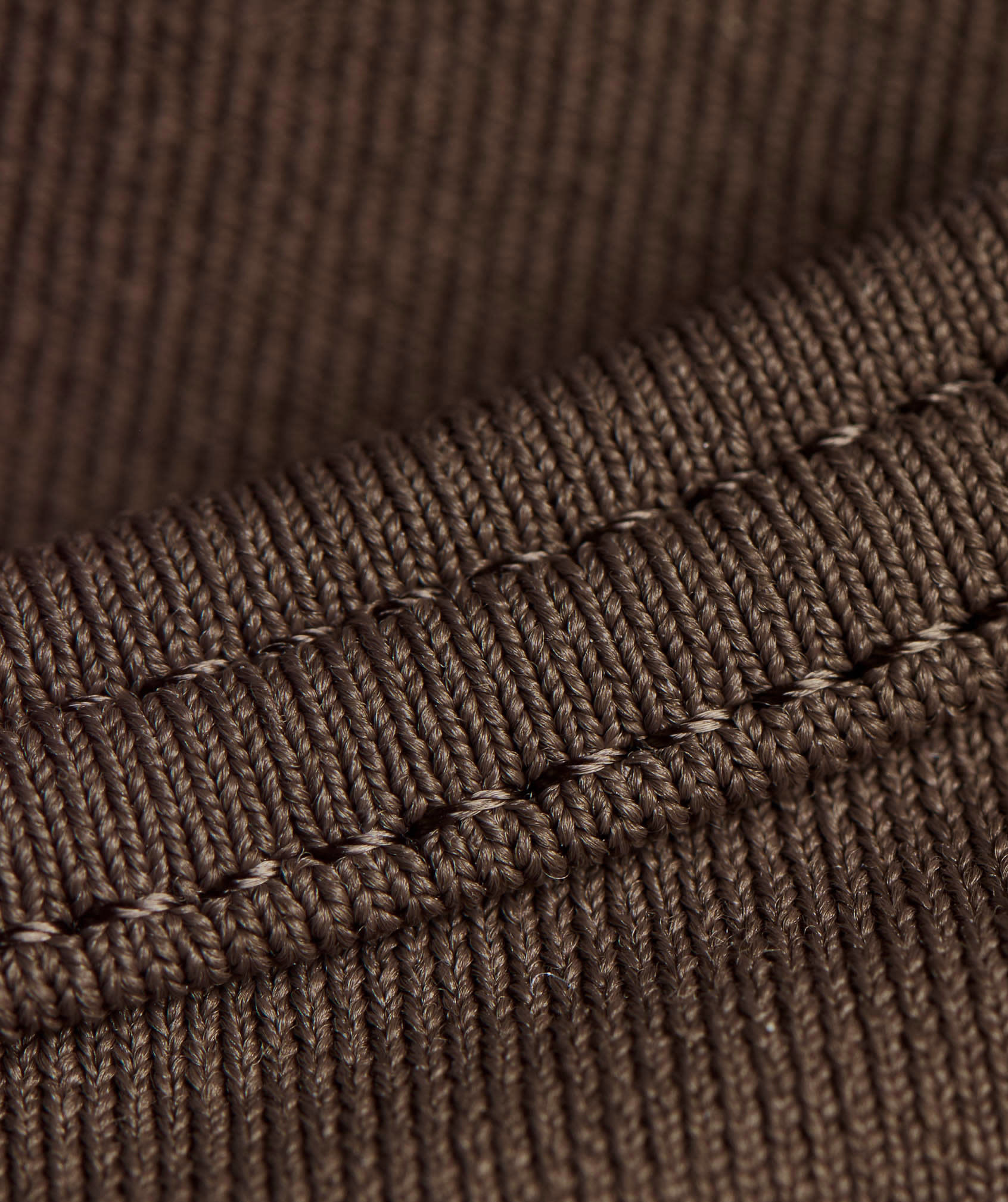 CAPPED SLEEVES 