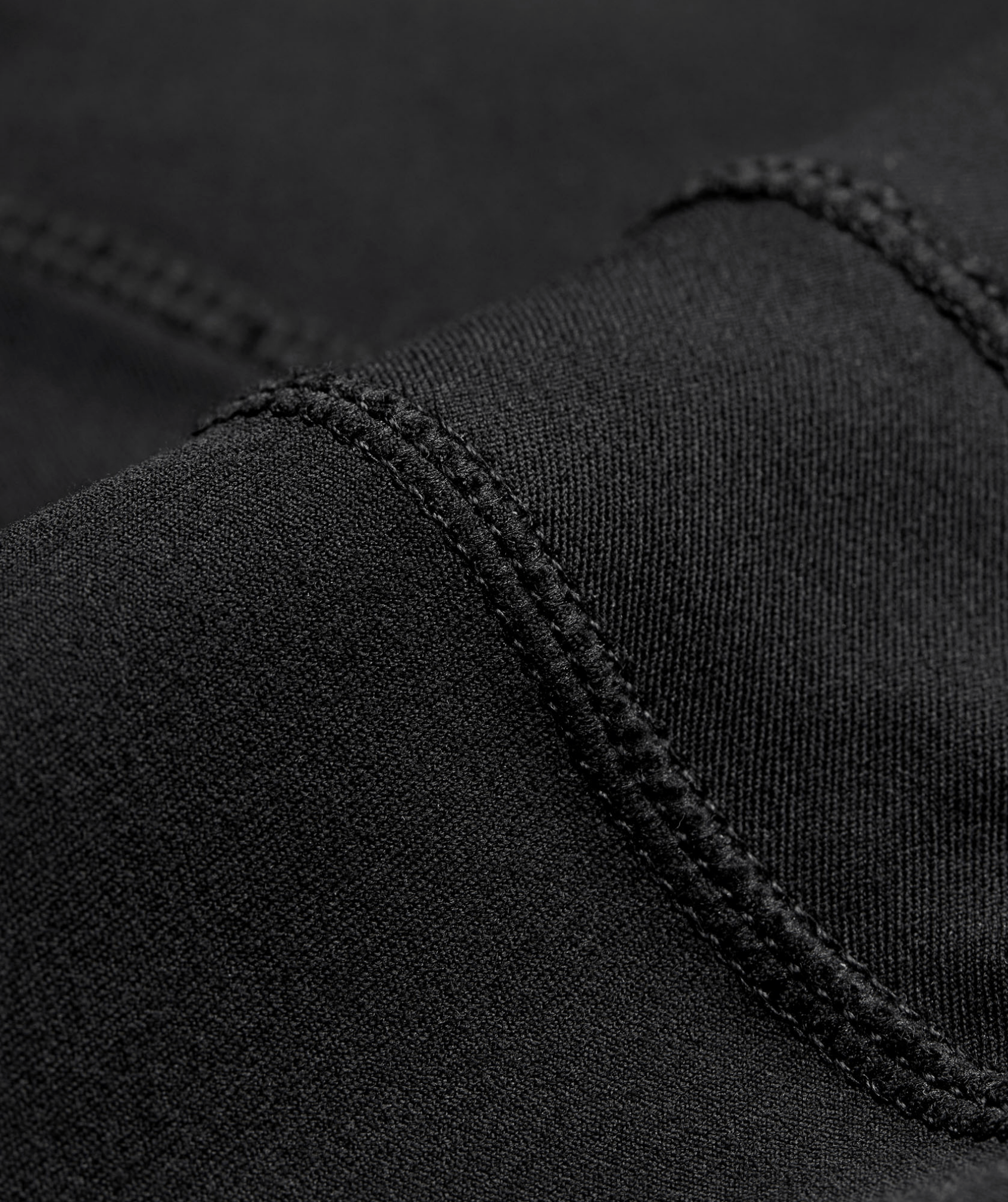 FLATTERING WAISTBAND