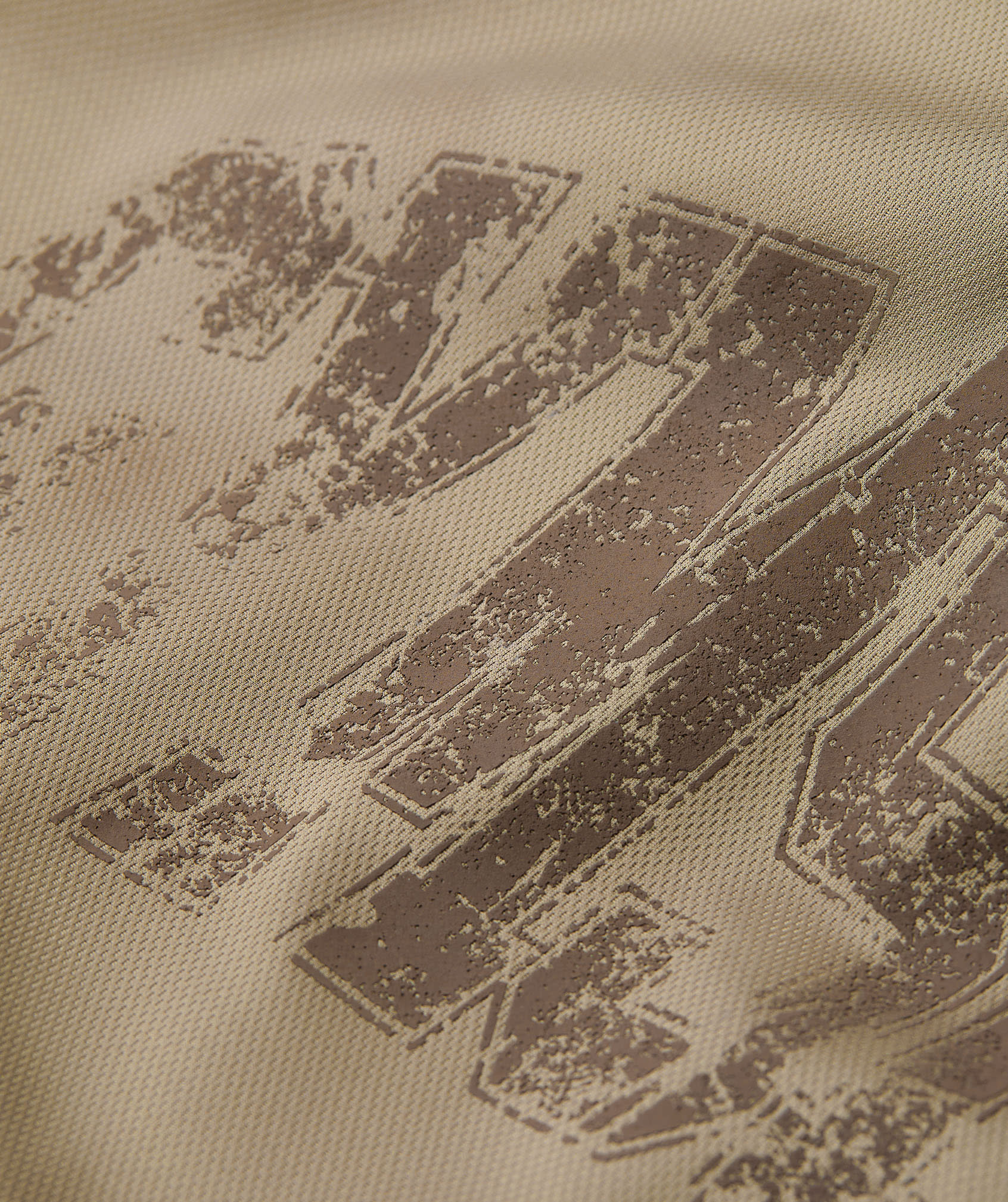 BOLD DISTRESSED GRAPHIC