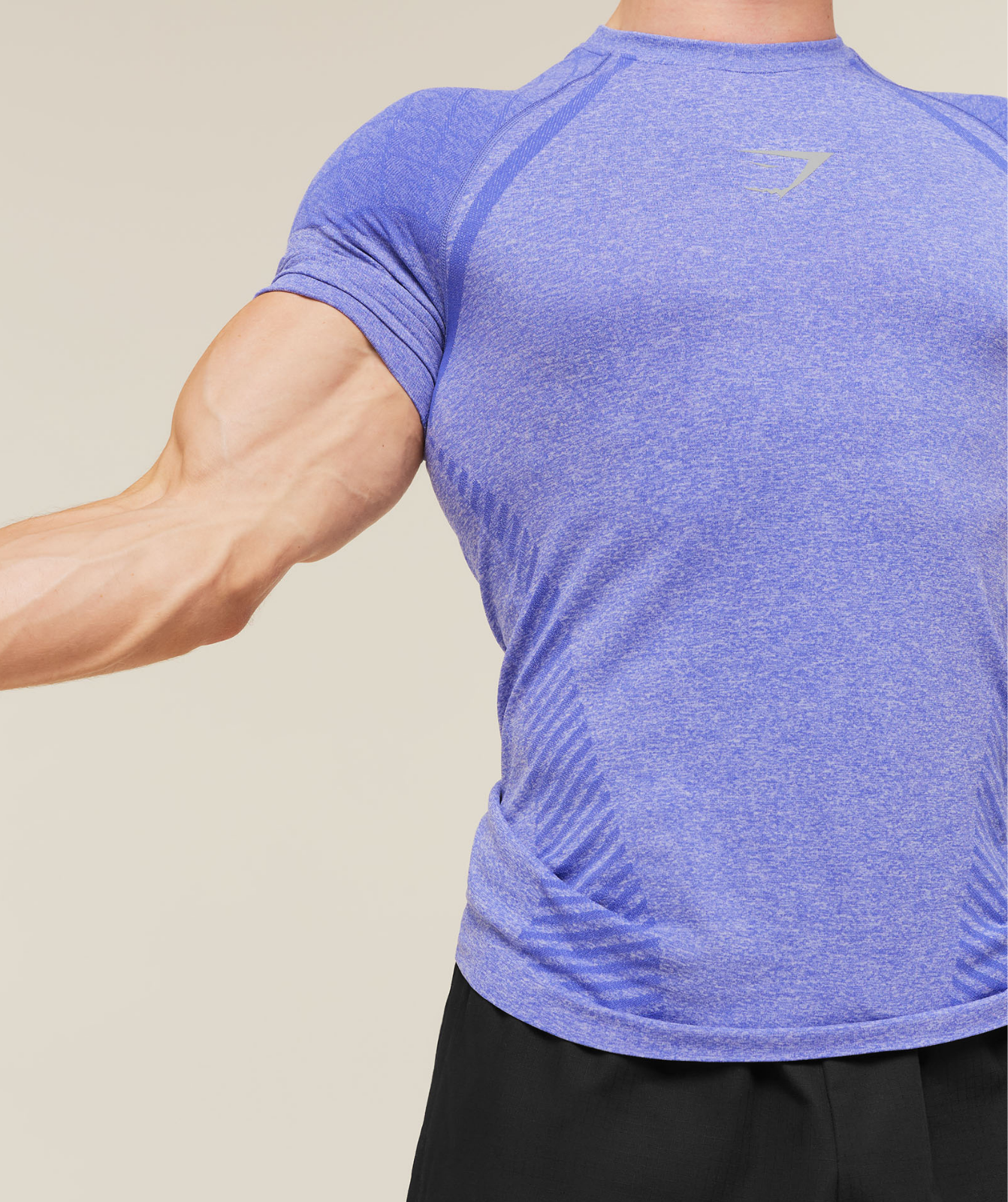 PHYSIQUE-ENHANCING DESIGN