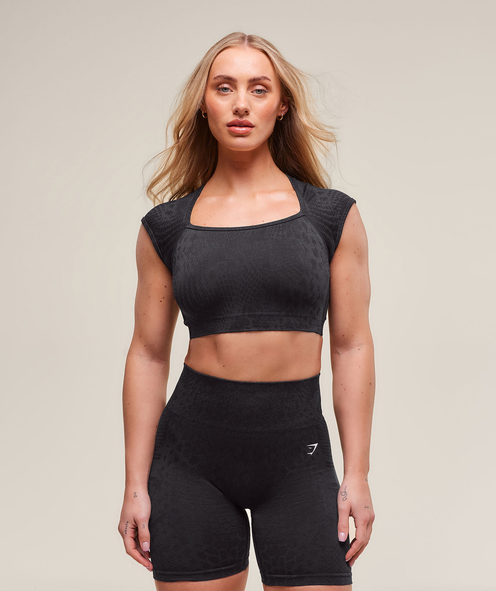 Gymshark Adapt Animal X Whitney Seamless Crop Top - Black/Asphalt