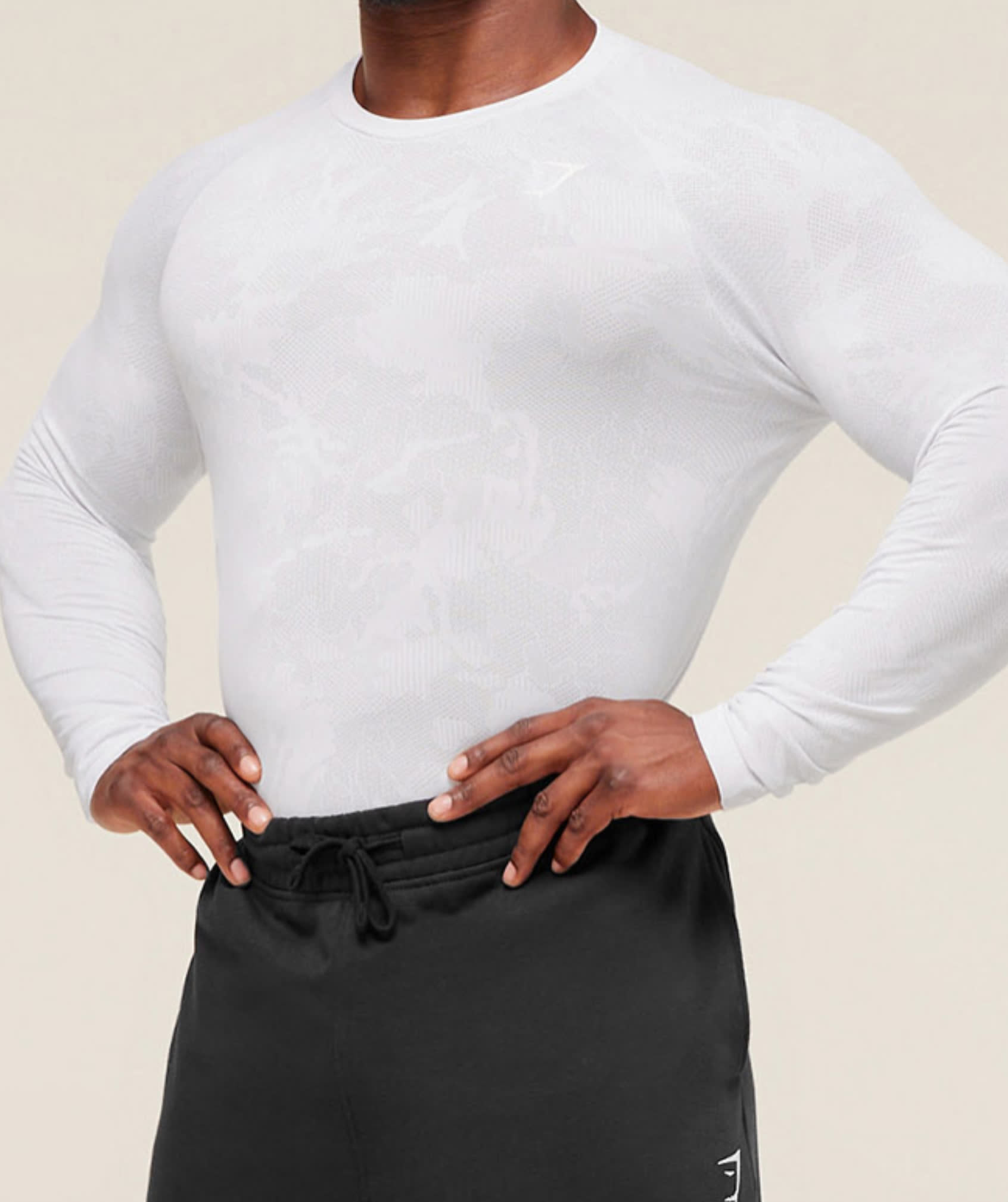 Breathable fabrics and flattering slim fits