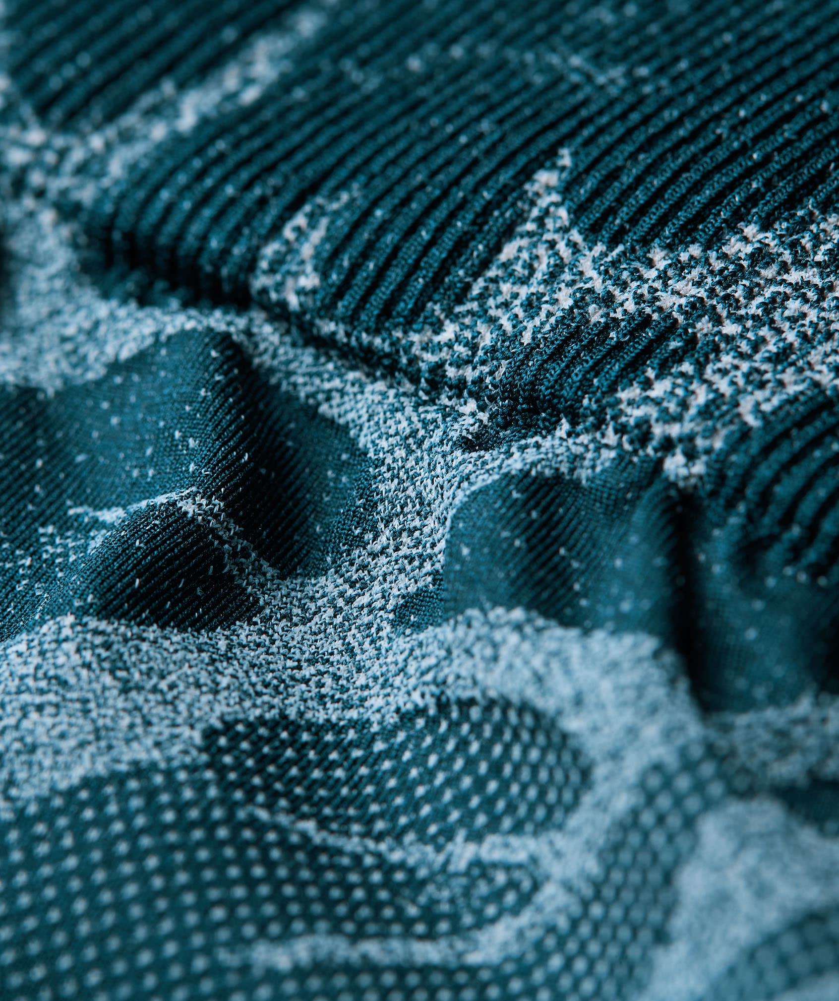 LIGHTNING JACQUARD DESIGN