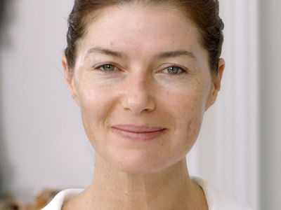 Close-up of a fair-tone model with a fresh, dewy, make-up-free face. 