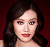 The Vintage Vamp JessieLi Model