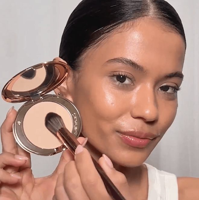 Airbrush Flawless Finish Setting Powder: 2 Medium | Charlotte Tilbury