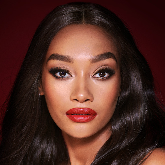The Bombshell - Glamorous Makeup Look Set - Deep | Charlotte Tilbury