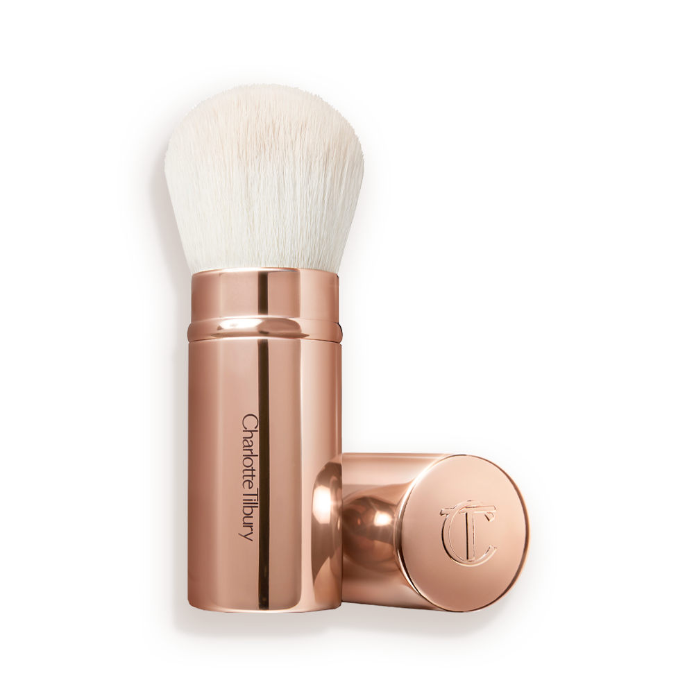 シャーロットティルブリー エアーブラシ　ブロンザー Medium 2 The Air Brush – Retractable Bronzer Brush | Charlotte Tilbury