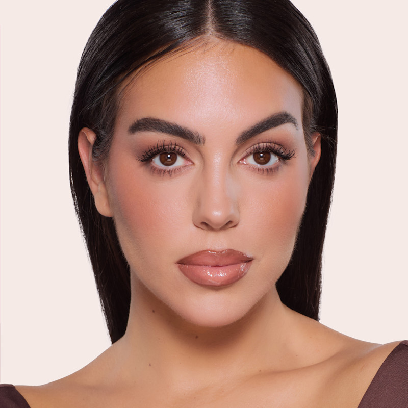 Georgina Rodriguez makeup AFF