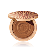 Bronzer Beautiful Skin Sun-Kissed Glow en Medium, la meilleure teinte de bronzeur pour les teints moyens.