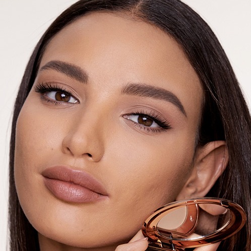 Compact powder for medium skin