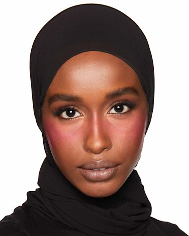 UNREAL BLUSH - BERRY GLOW - MODEL 17