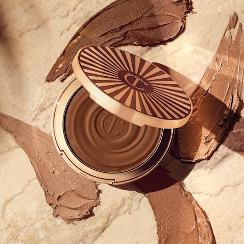 Charlotte's Beautiful Skin Sun-Kissed Glow Bronzer mit 4 Farbnuancen in fair, medium, tan und deep