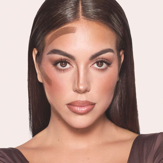 Georgina wearing Hollywood Contour Wand Georgina wearing Hollywood Contour Wand