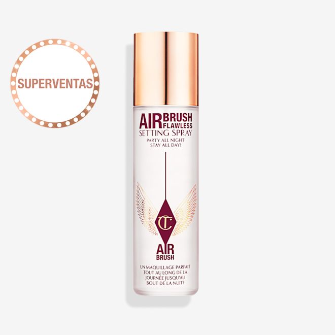 Airbrush Flawless Setting Spray con la tapa quitada. Un espray fijador abierto en un envase transparente con la tapa dorada al lado.