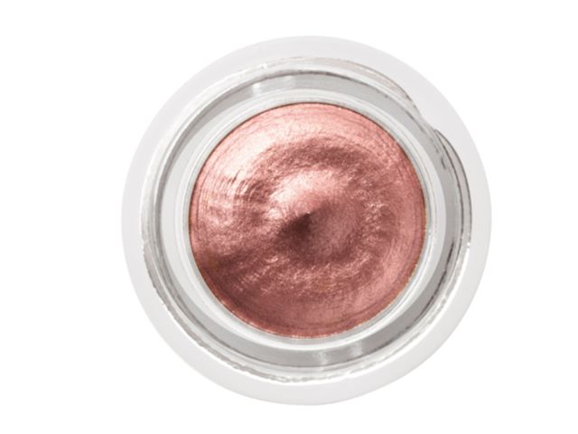 Ombretto in crema Charlotte's Eyes to Mesmerise nella tonalità nude-rosa Pillow Talk