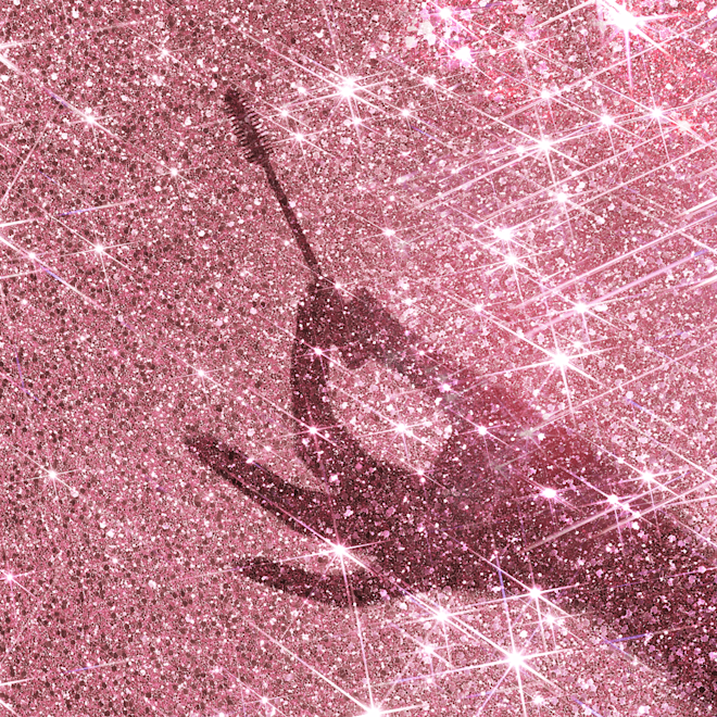 CHARLOTTE’S MYSTERY BEAUTY ICONS L.O.V.E. BAG-silhouette6 CHARLOTTE’S MYSTERY BEAUTY ICONS L.O.V.E. BAG-silhouette6