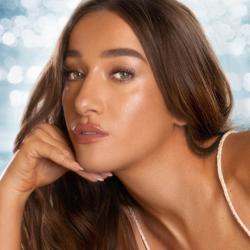 Bella Tilbury wearing Beautiful Skin Island Glow Easy Tanning Drops