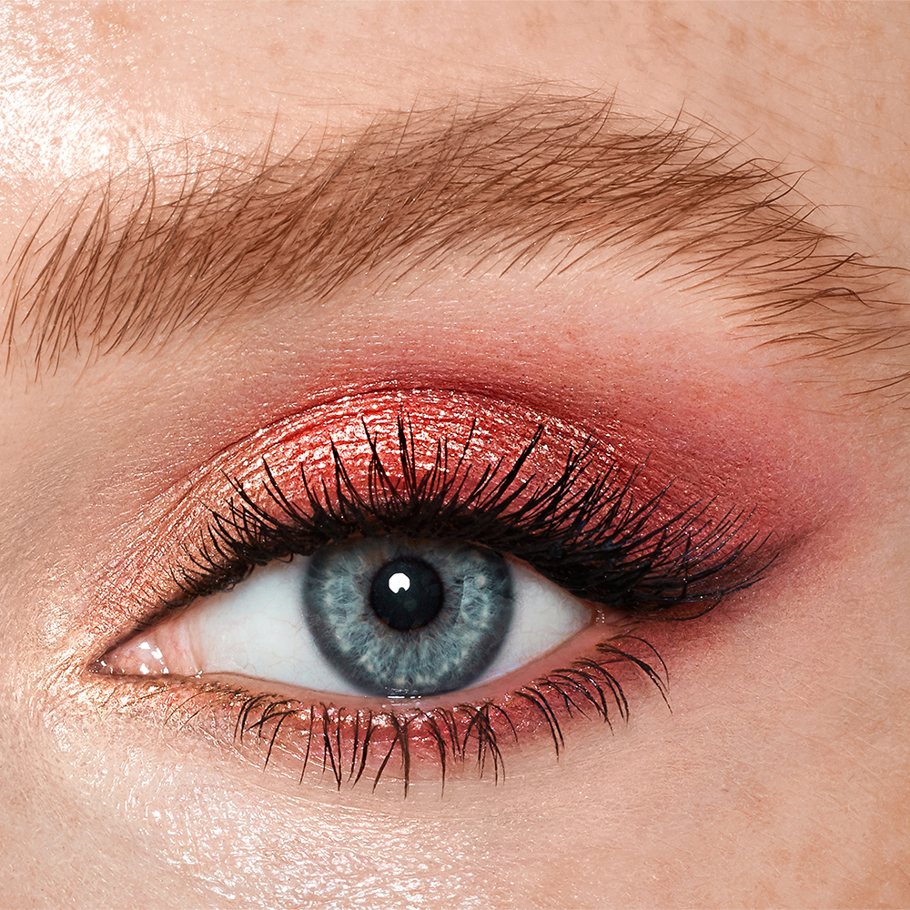 red based eyeshadow