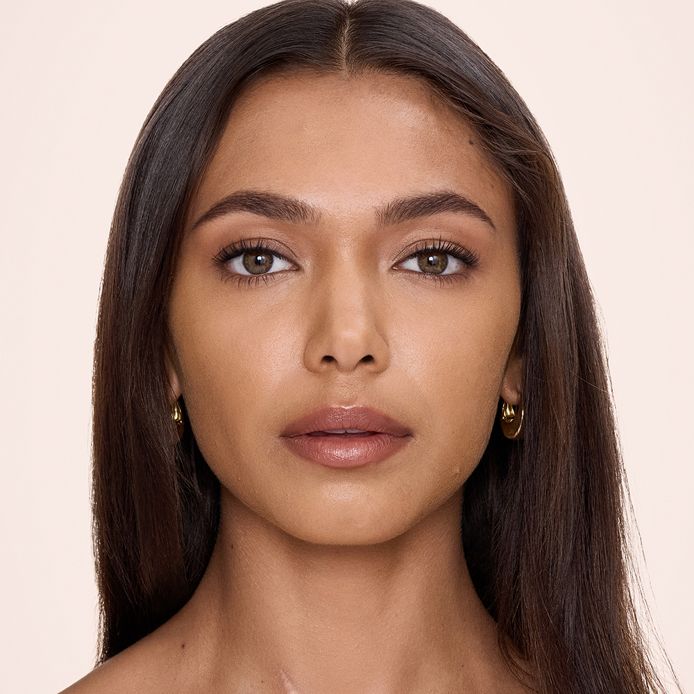 Airbrush Flawless Concealer - 8.5 Medium-Tan model after