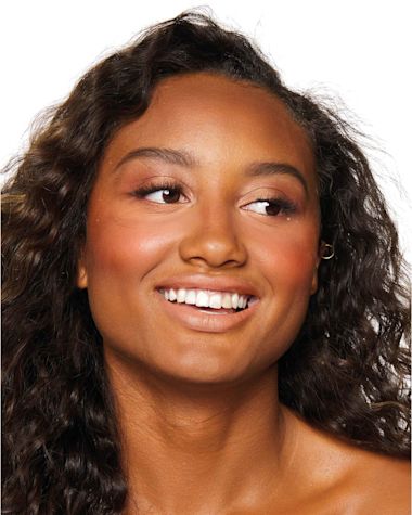 UNREAL BLUSH - PEACHY GLOW - MODEL 16