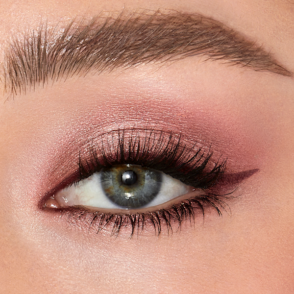 Eyes to Mesmerise Pillow Talk eye close up