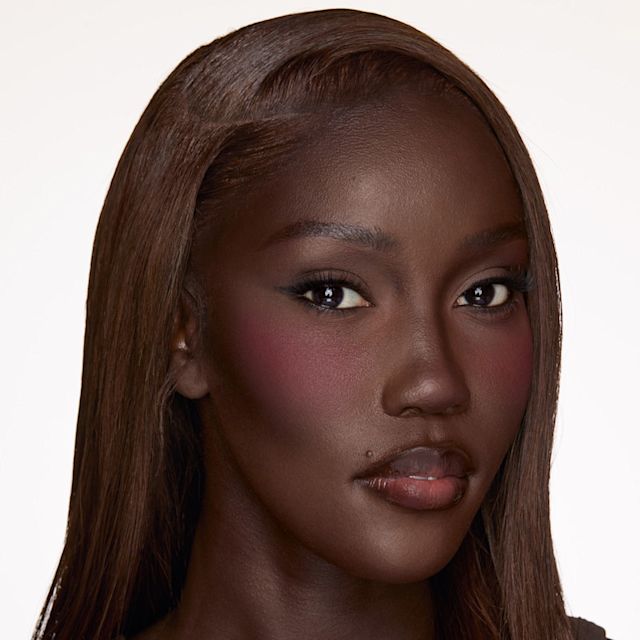Transition Blush Look Deep Skin Forbidden Cherry