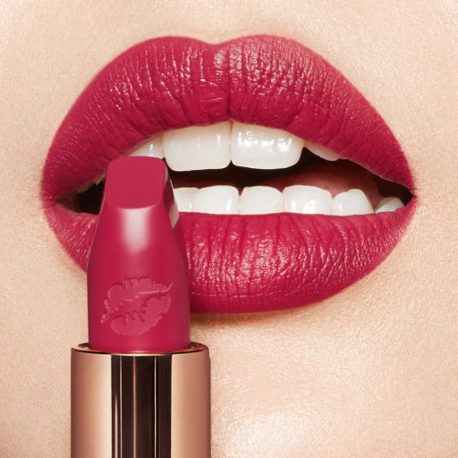 Hot Lips 2.0 Amazing Amal lipstick and model's lips