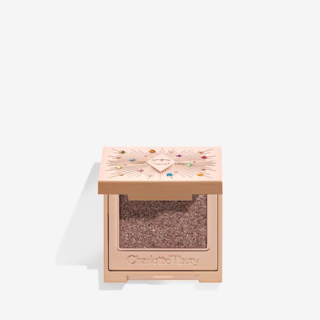 Hypnotising Pop Shot in Smokey Quartz open An open, single-pan eyeshadow with a mirrored lid in an iridescent smokey grey shade with very fine shimmer.