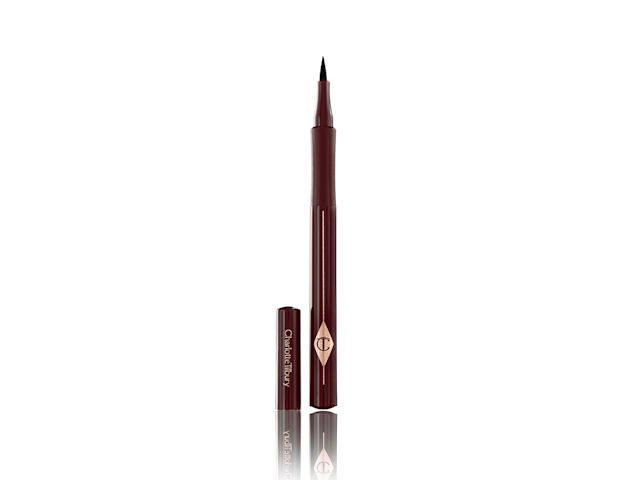 An open, black-coloured eyeliner pen with its cap next to it. 