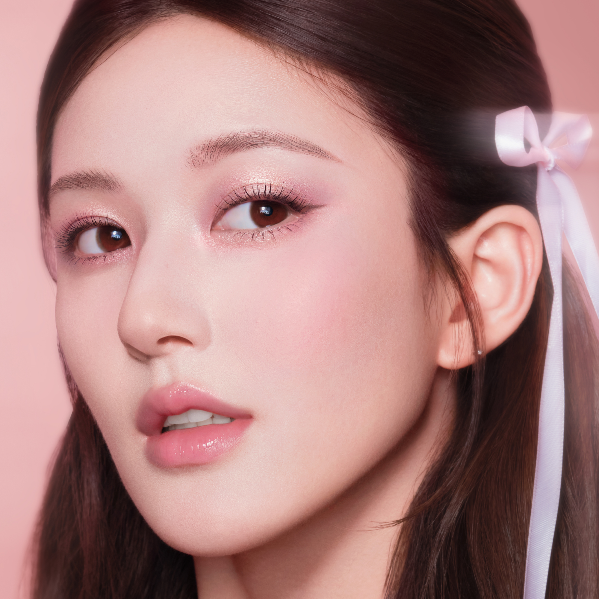 Luxury Palette - Pillow Talk Romance Model