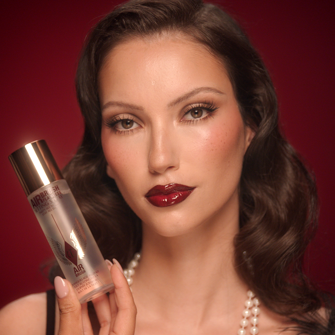 Step by step 20s makeup look tutorial: Step 10 apply setting spray