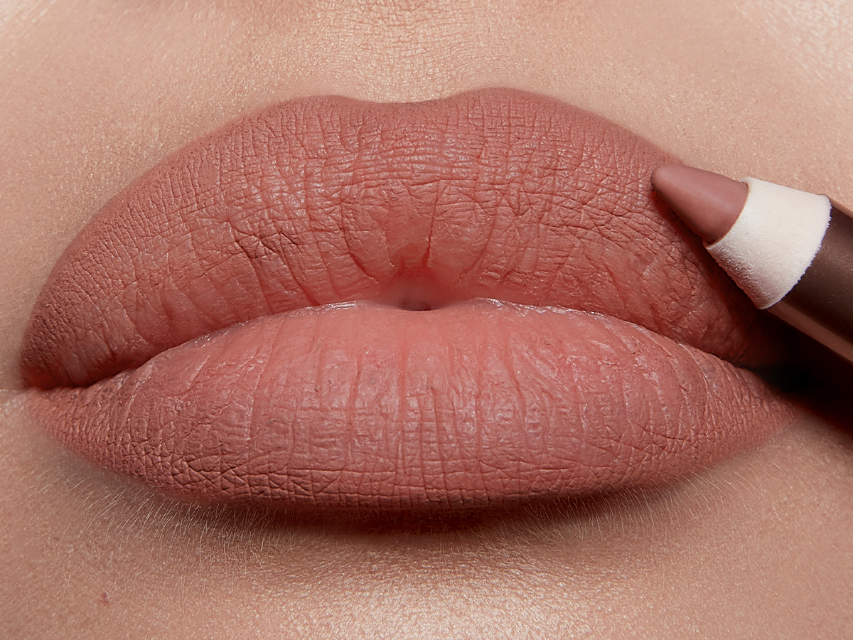 Lip Cheat Lippenkonturenstift in Pillow Talk Original Lippennahaufnahme fair