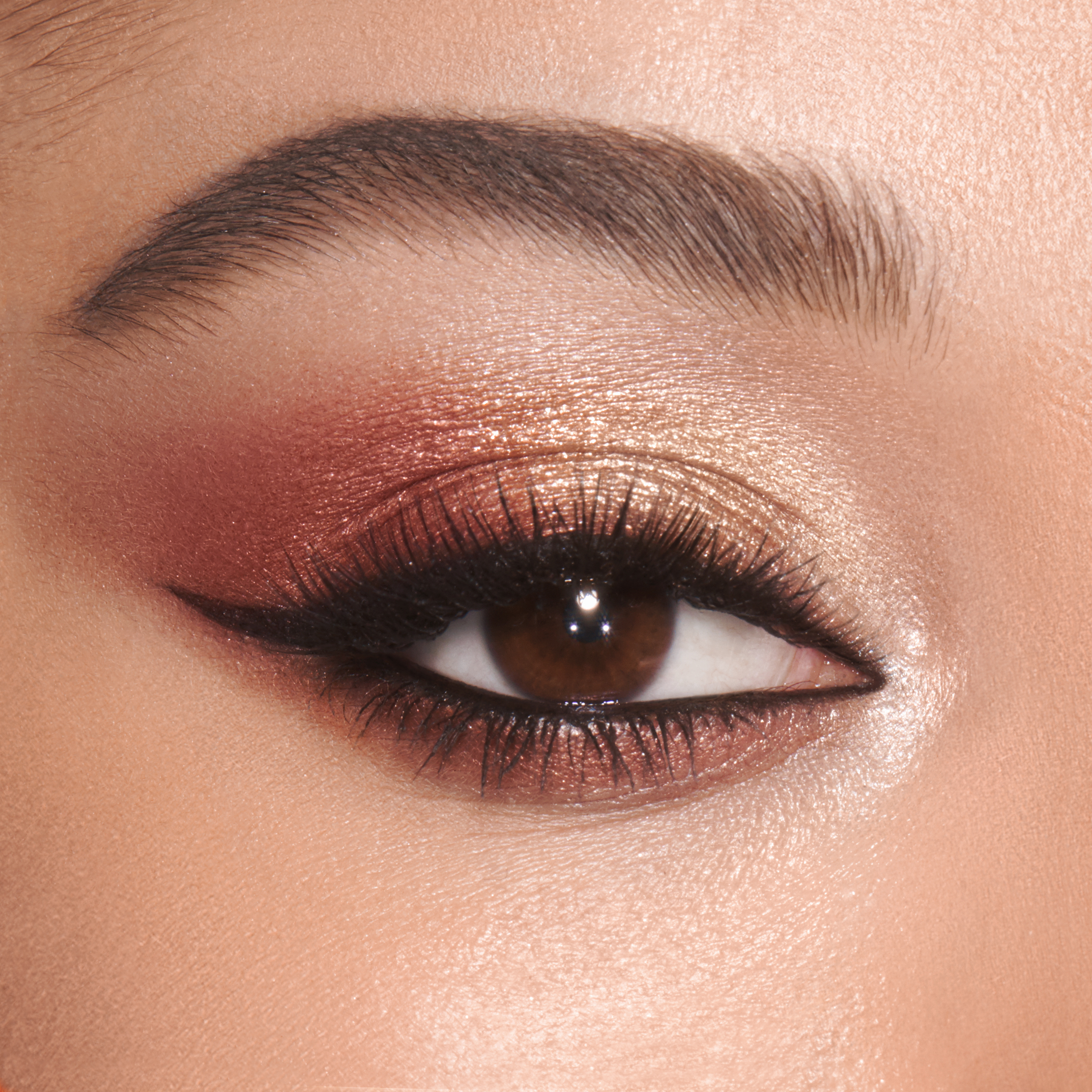How to Apply Eyeshadow close up