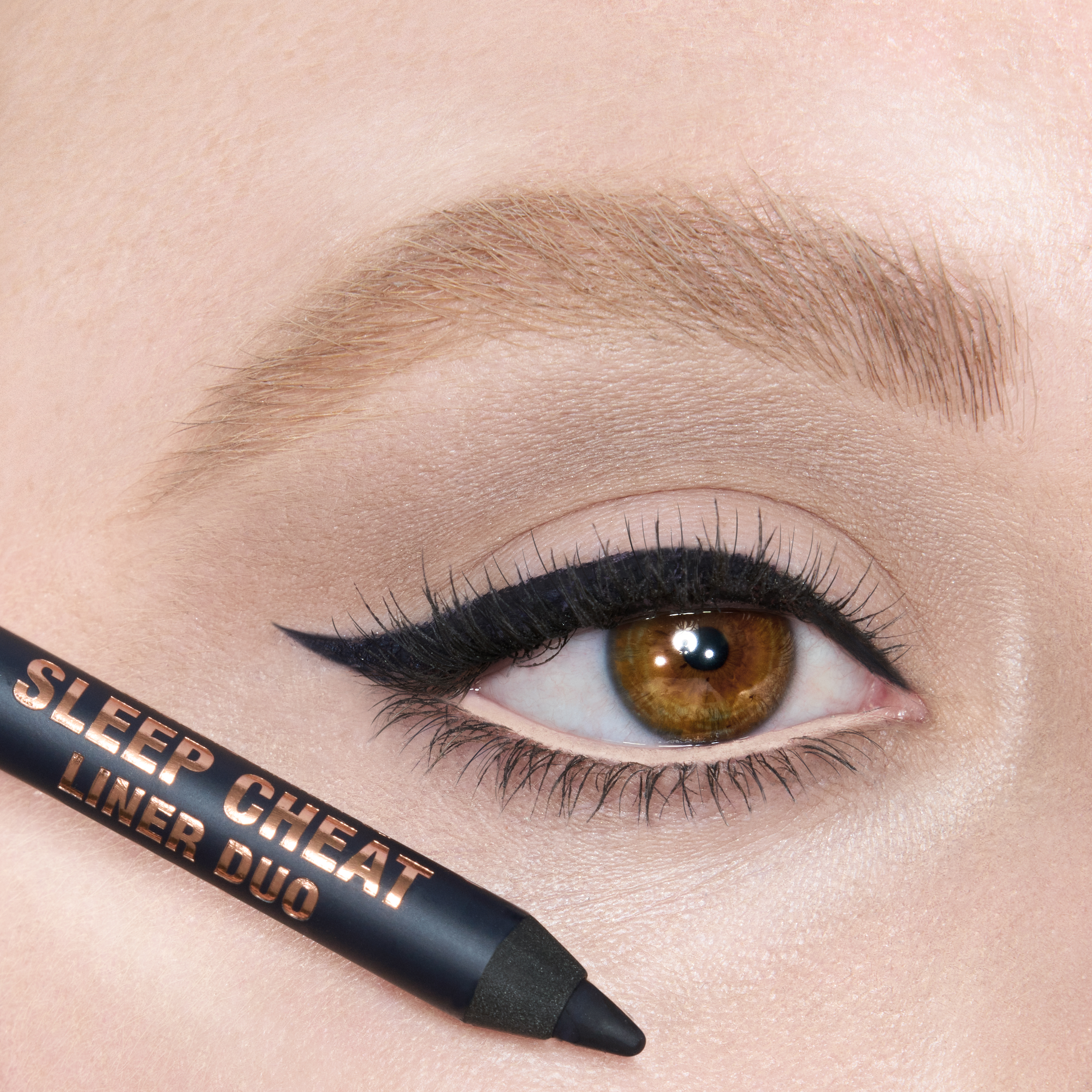 Best Eyeliner Colors For Hazel Eyes | Charlotte Tilbury