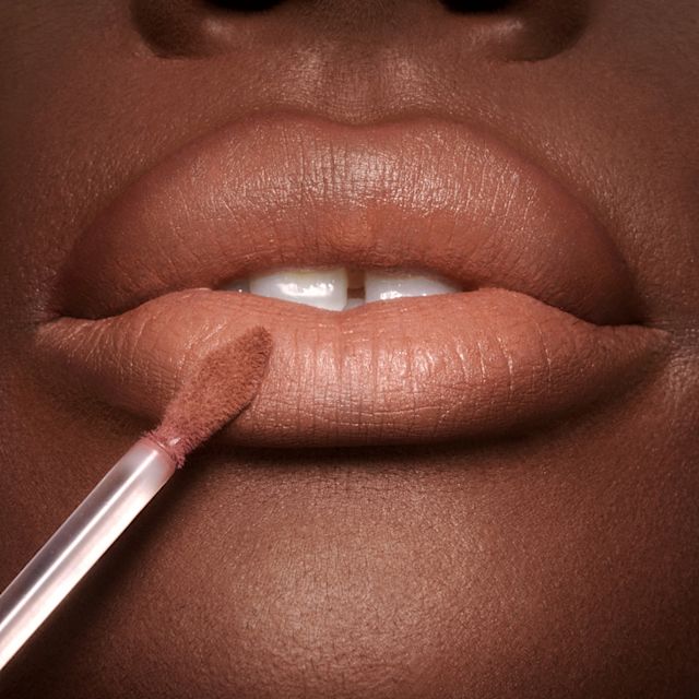 Teinte de rouge à lèvres nude liquide Nude Blur