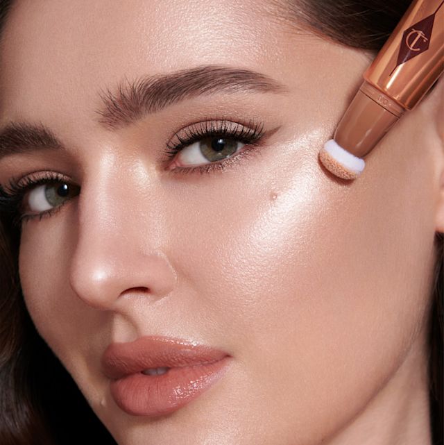 Maquillaje iluminador para piel clara