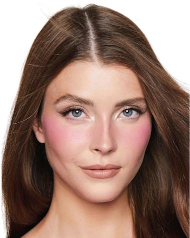 UNREAL BLUSH - PRETTY GLOW - MODEL 3