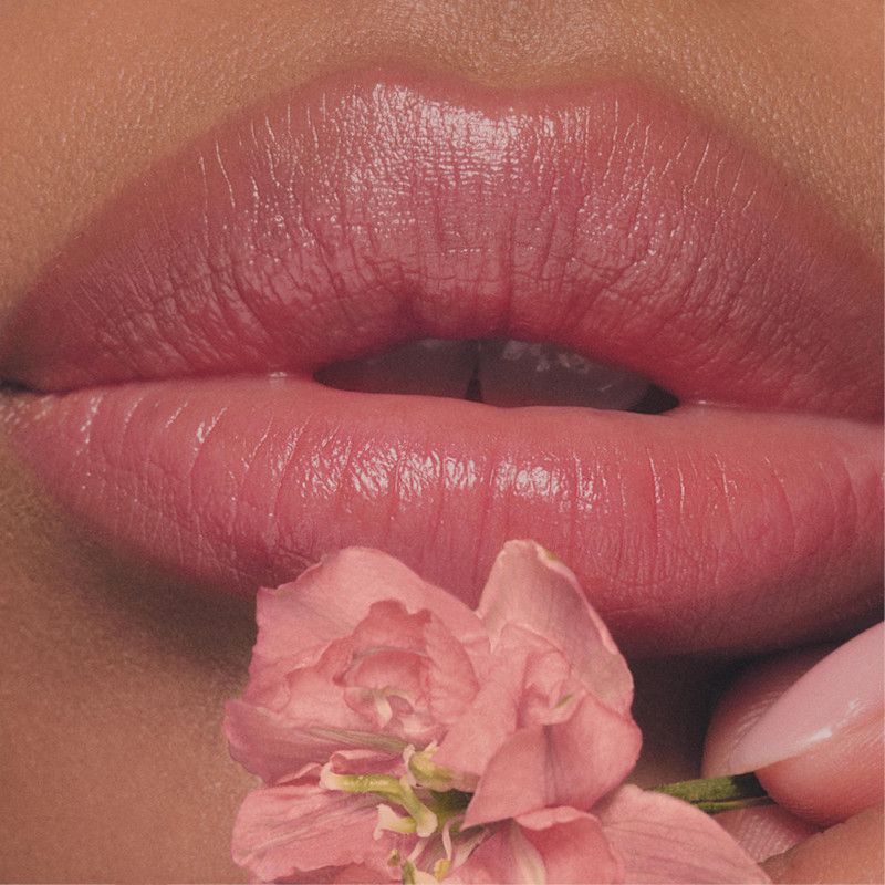 Pillow Talk Medium pink lipstick for tan skin