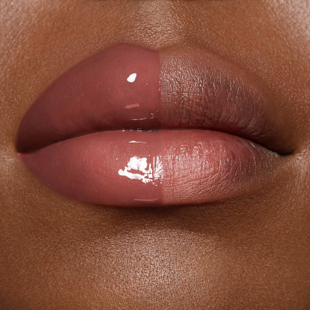 Plumping effects of Pillow Talk Big Lip Plumpgasm on half the lips