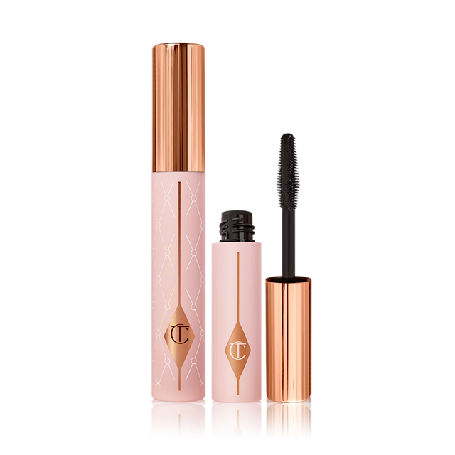 Pillow Talk Push Up Lashes! Kit includes a full-sized and travel-sized version of Charlotte's vertical lift-effect mascara