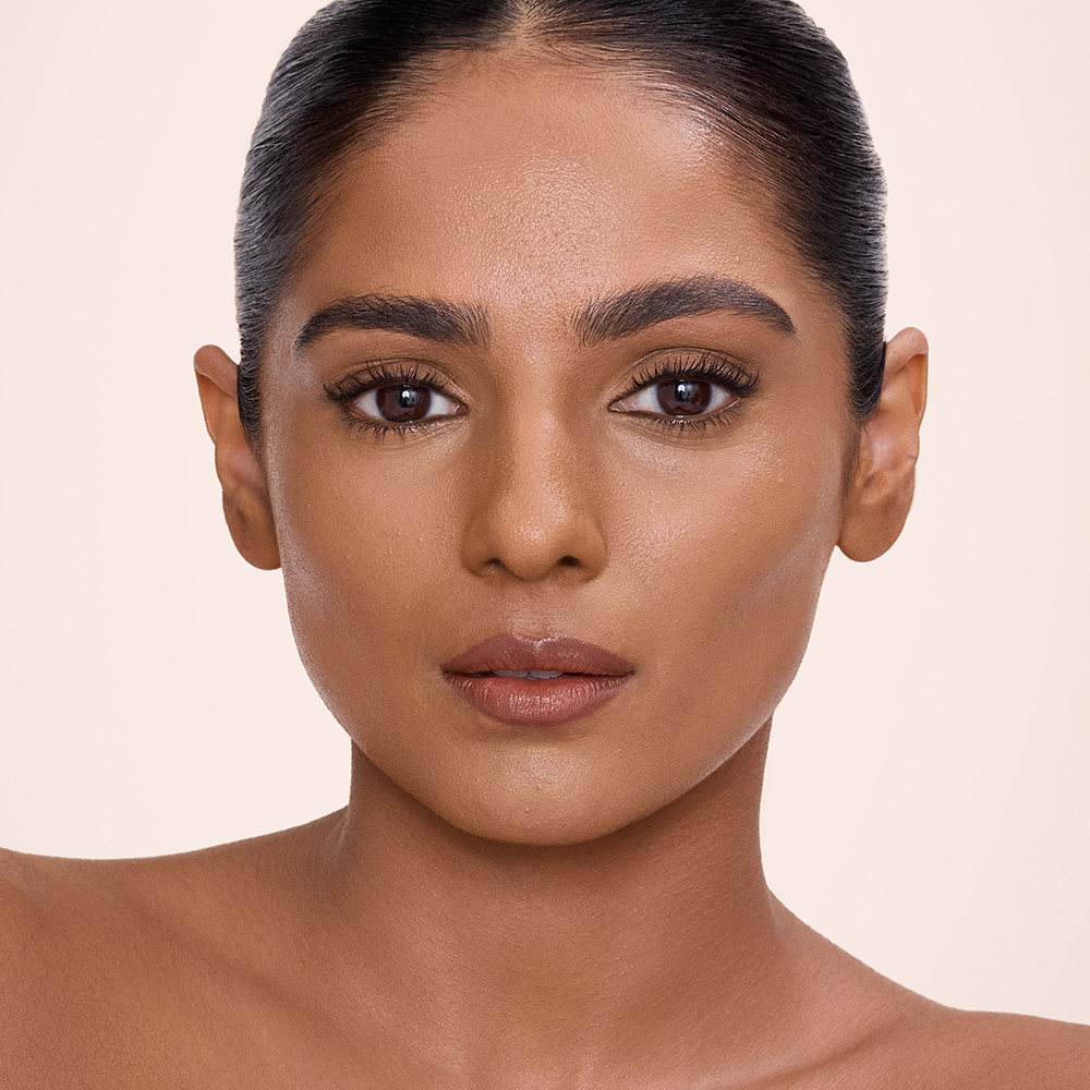 Airbrush Flawless Concealer - 10 Tan model after
