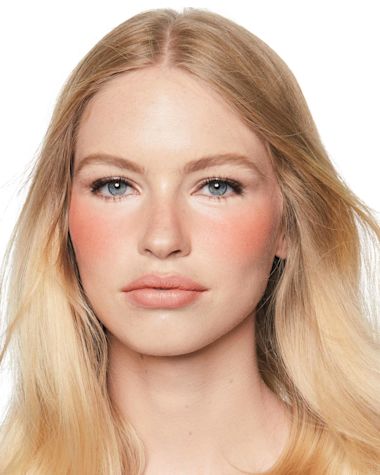 UNREAL BLUSH - PEACHY GLOW - MODEL 2