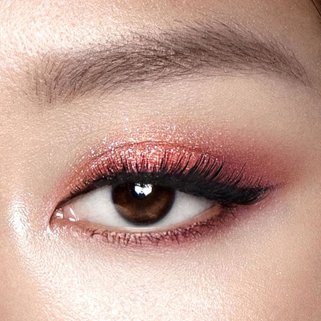 Walk of Shame Palette Model Asian Walk of Shame eyeshadow Palette Model