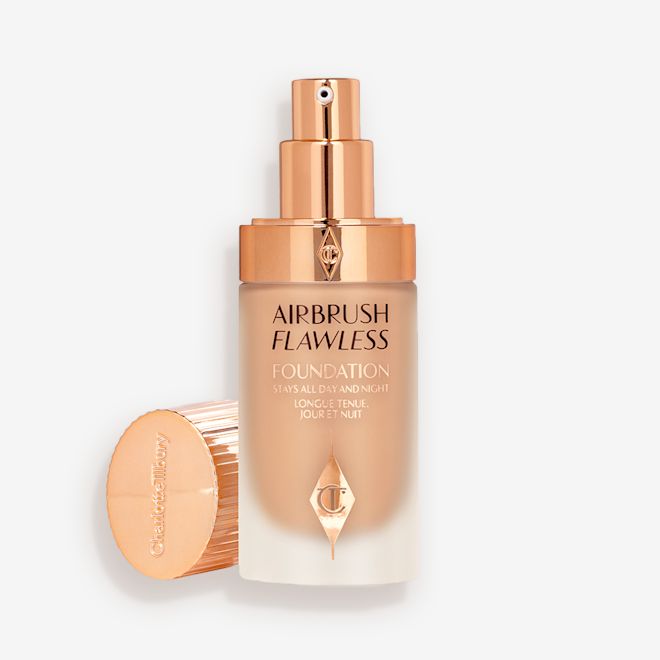 Confezione Airbrush Flawless Foundation 8 Cool aperta con il tappo Confezione Airbrush Flawless Foundation 8 Cool aperta con il tappo