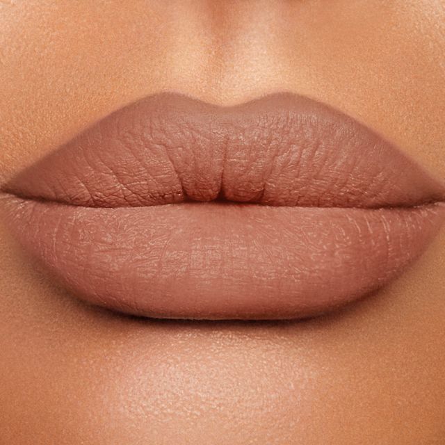 Matita labbra nude per pelle molto chiara Lip Cheat Iconic Nude