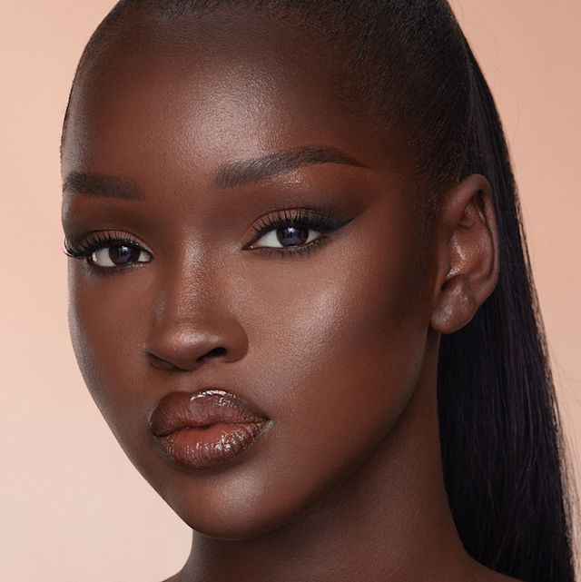 Bronzer and contour for dark skin