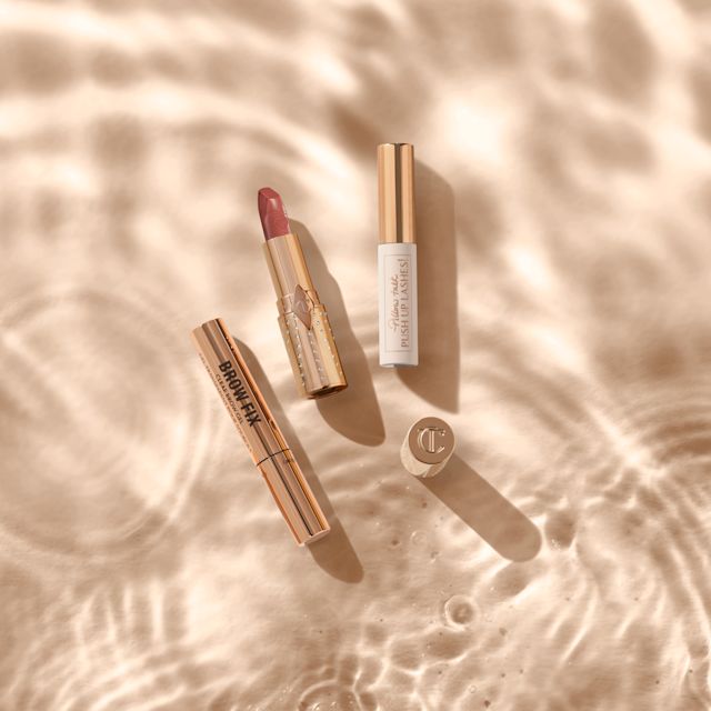 Travel makeup essentials for beach makeup