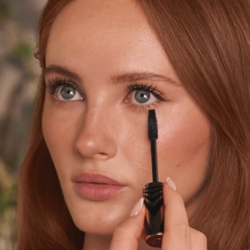 Practical Magic Exagger-eyes Mascara Model
